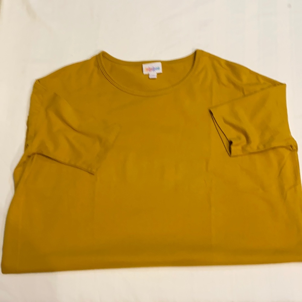 LuLaRoe Irma Tunic